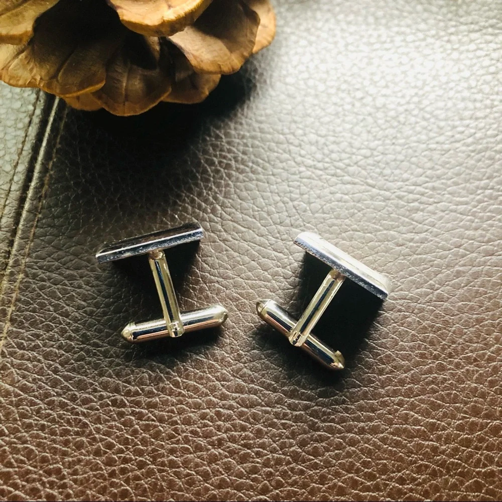 Vintage men’s brushed and shiny silver square cuff links